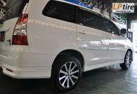 Toyota Innova + ล้อแม็ก Lenso Granzo 17นิ้ว สีดำหน้าเงา + ยาง DUNLOP LM703 215/55-17