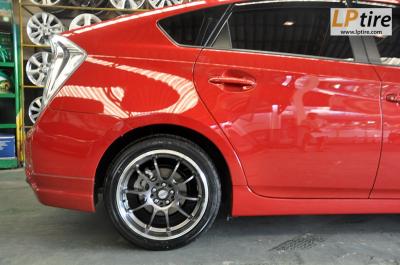 Toyota Prius + ล้อแม็กลาย RZ-DF 17นิ้ว สีเทาขอบเงา + ยาง FALKEN ZE912 215/45R17
