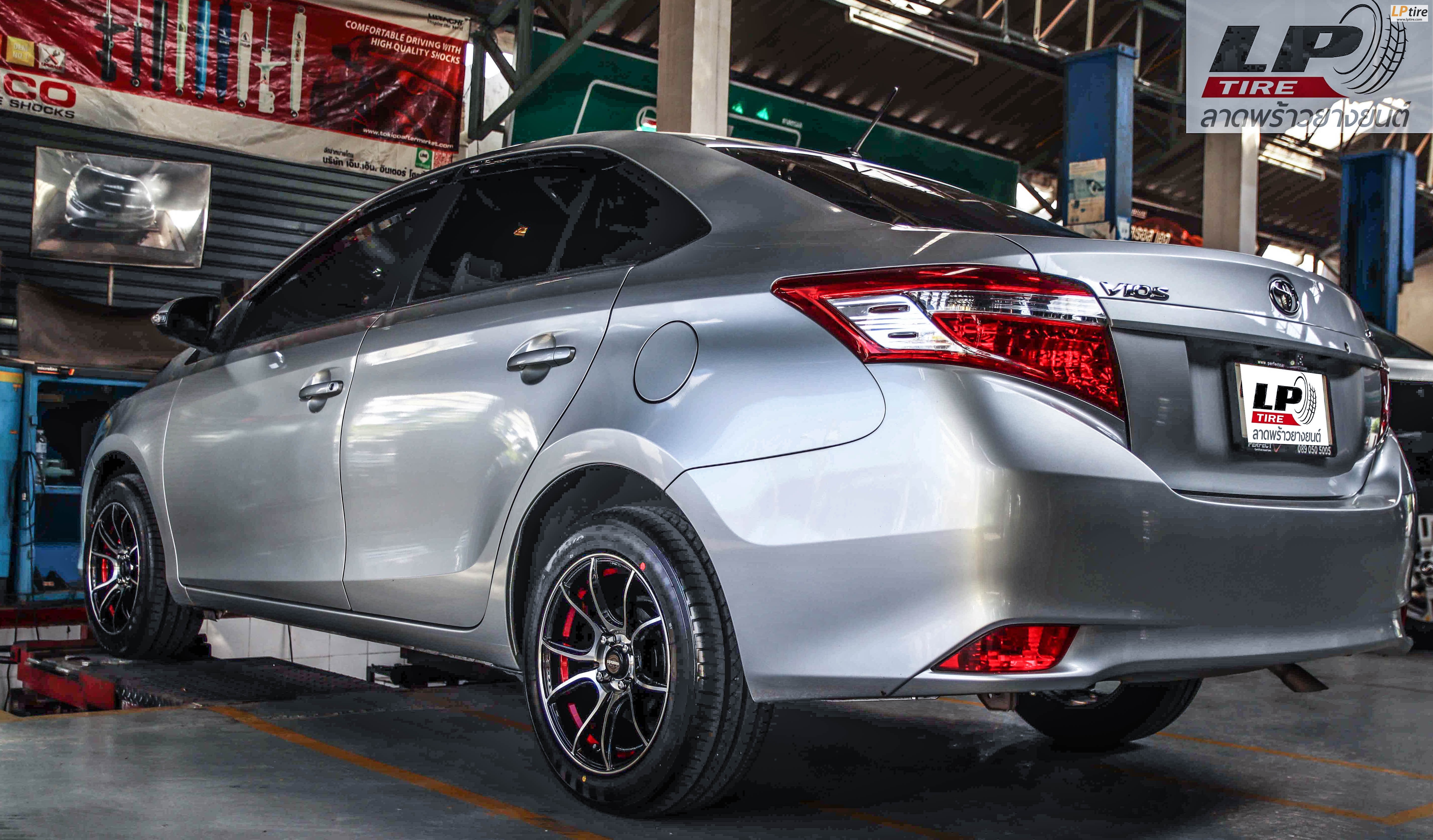 รถ - TOYOTA VIOS INFERNO 235 สีดำหน้าเงาอันเดอร์คัตแดง 15x7.0 4x100 ET35 YOKOHAMA A-Drive AA01 195/55R15