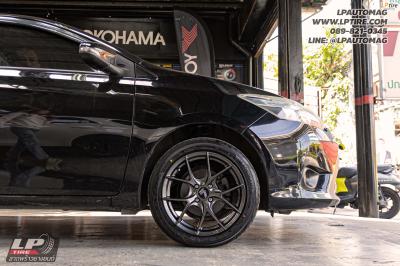 รถ - TOYOTA VIOS&nbsp;ล้อแม็ก - LENSO Jager Dyna HD สเปค - 16x7 ET35 4x100&nbsp;ยาง - YOKOHAMA V701
เบอร์ -195/50-16