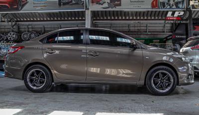 รถ - TOYOTA VIOS ล้อแม็ก - LENSO JAGER HUNTER ดำมิลลิ่งเงินขอบเงา สเปค - 15x7 ET35 4x100
รัดยาง - YOKOHAMA A-DRIVE AA01 เบอร์ - 195/60-15