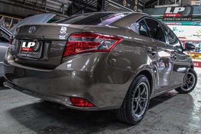 รถ - TOYOTA VIOS ล้อแม็ก - LENSO JAGER HUNTER ดำมิลลิ่งเงินขอบเงา สเปค - 15x7 ET35 4x100
รัดยาง - YOKOHAMA A-DRIVE AA01 เบอร์ - 195/60-15