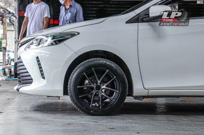 รถ -TOYOTA VIOS ล้อแม็ก - TORQ TAR ดำด้านหน้าชา ขอบ - 15x7 ET35 4x100 ยางเดิม - LENSO D-1CS
เบอร์ -195/55-15