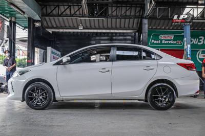 รถ -TOYOTA VIOS ล้อแม็ก - TORQ TAR ดำด้านหน้าชา ขอบ - 15x7 ET35 4x100 ยางเดิม - LENSO D-1CS
เบอร์ -195/55-15