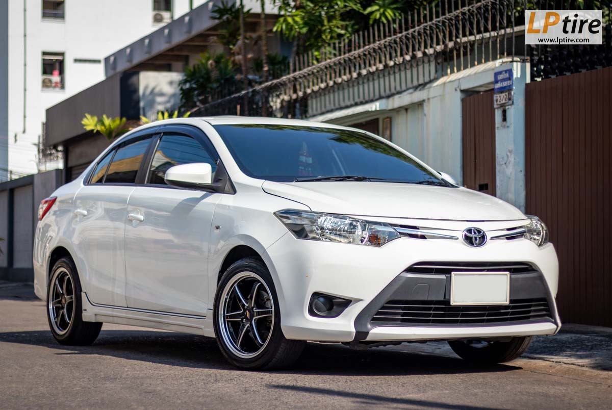 TOYOTA VIOS + ล้อแม็ก LENSO JAGER HUNTER ขอบ 16นิ้ว สีดำขอบเงามิลริ่งเงิน