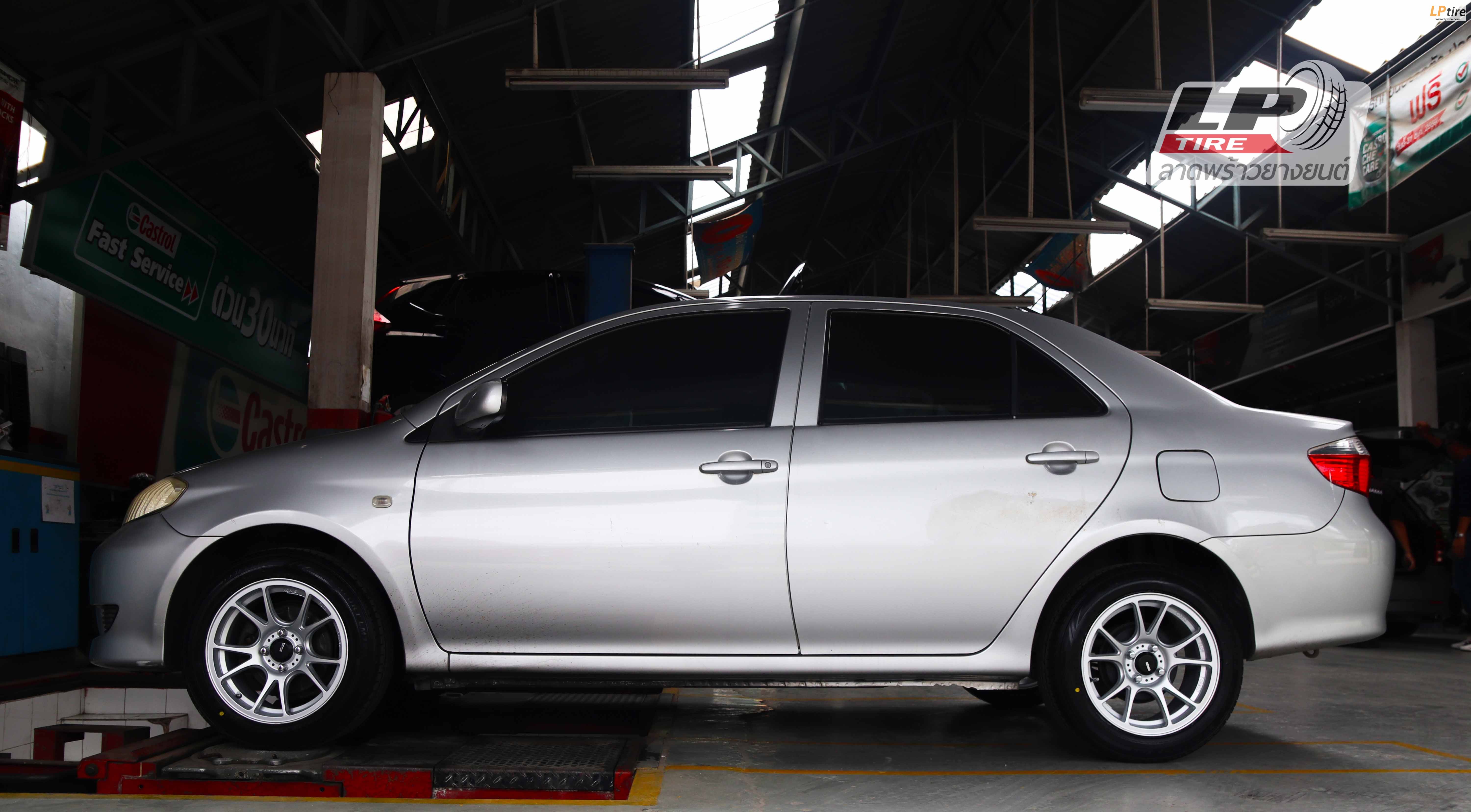 #TOYOTA#VIOS จัดล้อแม็ก #YHI#KONIG KONIG N903 15x7.5 ET35 4x100 #silver พร้อมยาง DUNLOP LM704 195/55-15 ยังสวยลงตัวมาก