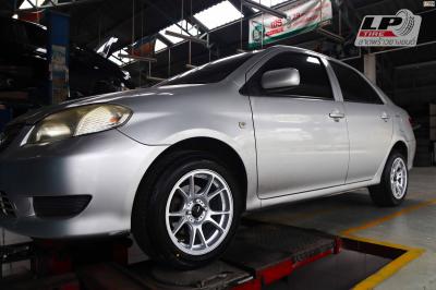 #TOYOTA#VIOS จัดล้อแม็ก #YHI#KONIG KONIG N903 15x7.5 ET35 4x100 #silver พร้อมยาง DUNLOP LM704 195/55-15 ยังสวยลงตัวมาก