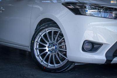 รถ - TOYOTA VIOS ล้อแม็ก - MGW AF-S22 สีHS สเปค - 17x7.5 4x100-4x114.3 ET45 รัดยาง - YOKOHAMA BluEarth-GT AE51 เบอร์ - 205/45-17