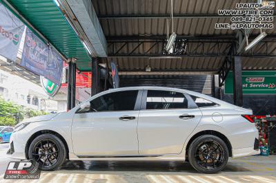 รถ - TOYOTA YARIS ATIV ล้อแม็ก - LENSO Jager Dyna ดำด้าน สเปค - 17x7.5 ET35 4x100 ยาง -ALLIANCE AL30 030Ex เบอร์ - 215/45-17