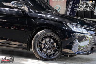 รถ - TOYOTA YARIS ATIV&nbsp;ล้อแม็ก - LENSO Jager J1B ดำเงา สเปค - 16x7 ET35 4x100 ใช้ยางเดิม