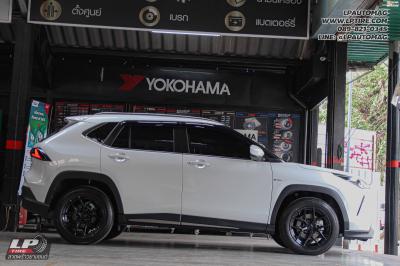 รถ - TOYOTA YARIS CROSS ล้อแม็ก - ORI WHEELS CHAPTER-4 FlowForming V-BLACK สเปค - 17x8 ET35 5x100 รัดยาง - Yokohama AE61D เบอร์- 215/60R17