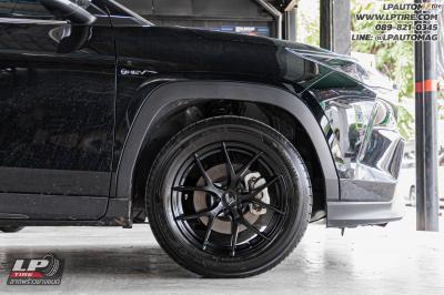 รถ - TOYOTA YARIS CROSS ล้อแม็ก - LENSO Jager Dyna ดำด้าน  สเปค - 17x7.5 ET35 5x100 ยาง - YOKOHAMA AE61 เบอร์- 215/60 R17
