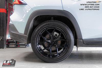 รถ - TOYOTA YARIS CROSS ล้อแม็ก - VAGE VF04 BLACK สเปค- 18x8.5 ET35 5x100 ยาง - YOKOHAMA AE61 เบอร์- 215/55-18