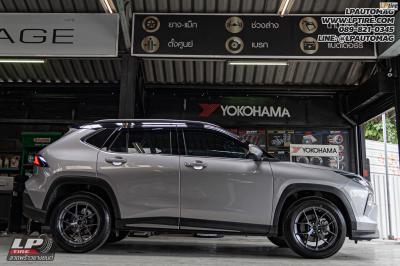 รถ - TOYOTA YARIS CROSS ล้อแม็ก - EmotionR FRX BY LENSO สี Dark Gun สเปค - 17x7.5 ET35 5x100
ยาง - YOKOHAMA AE61 เบอร์- 215/60 R17