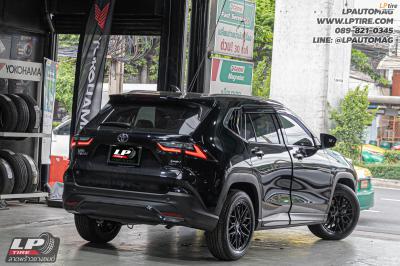 รถ - TOYOTA YARIS CROSS ล้อแม็ก - LENSO VENTUS ดำด้าน สเปค - 17x7 ET35 5x100 ใช้ยางเดิม