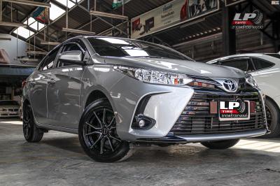 รถ - TOYOTA YARIS XP150 ล้อแม็ก -LENSO JAGER JAVA ดำหน้าเงา สเปค - 15x7 ET35 4x100
รัดยาง - ยางเดิม เบอร์ -