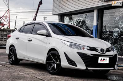 TOYOTA YARIS จัดล้อแท้ LENSO JAGER CRAFT 17x7.5 4/100 พร้อมยาง 205/45-17 DEESTONE R702 สวยครับ