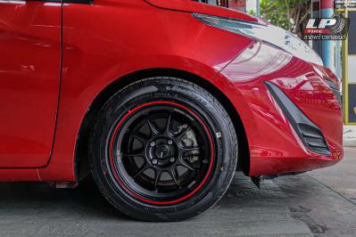 รถ - TOYOTA YARIS ล้อแม็ก - ENKEI SC55 ดำขอบแดง ขอบ - 15x7 ET28 4x100 ยาง - GOODYEAR EAGLE F1 เบอร์ - 195/55 R15 สปริงโหลด - YSS Performance