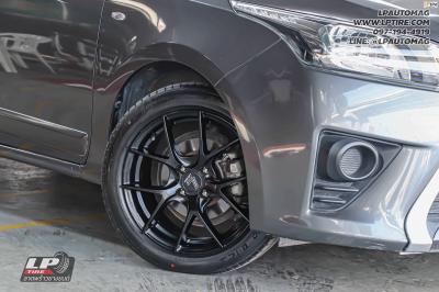 รถ - TOYOTA YARIS ล้อแม็ก - LENSO Jager Dyna ดำด้าน สเปค - 16x7 ET35 4x100 ยาง - LENSO D-1CS
เบอร์ - 195/50-16