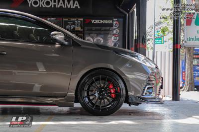 รถ - TOYOTA YARIS ล้อแม็ก - EmotionR RSR (RS05RR) ดำด้าน สเปค - 17x7.5 ET35 4x100 ยาง - DUNLOP LM702 เบอร์ -205/45-17