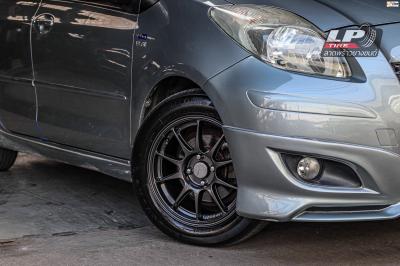 รถ - TOYOTA YARIS XP130 ล้อแม็ก - TOQR TCN BY LENSOไฮเปอร์แบ็ก สเปค - 15x7 ET33 4x100
รัดยาง - ยางเดิม เบอร์ - 195/55R15