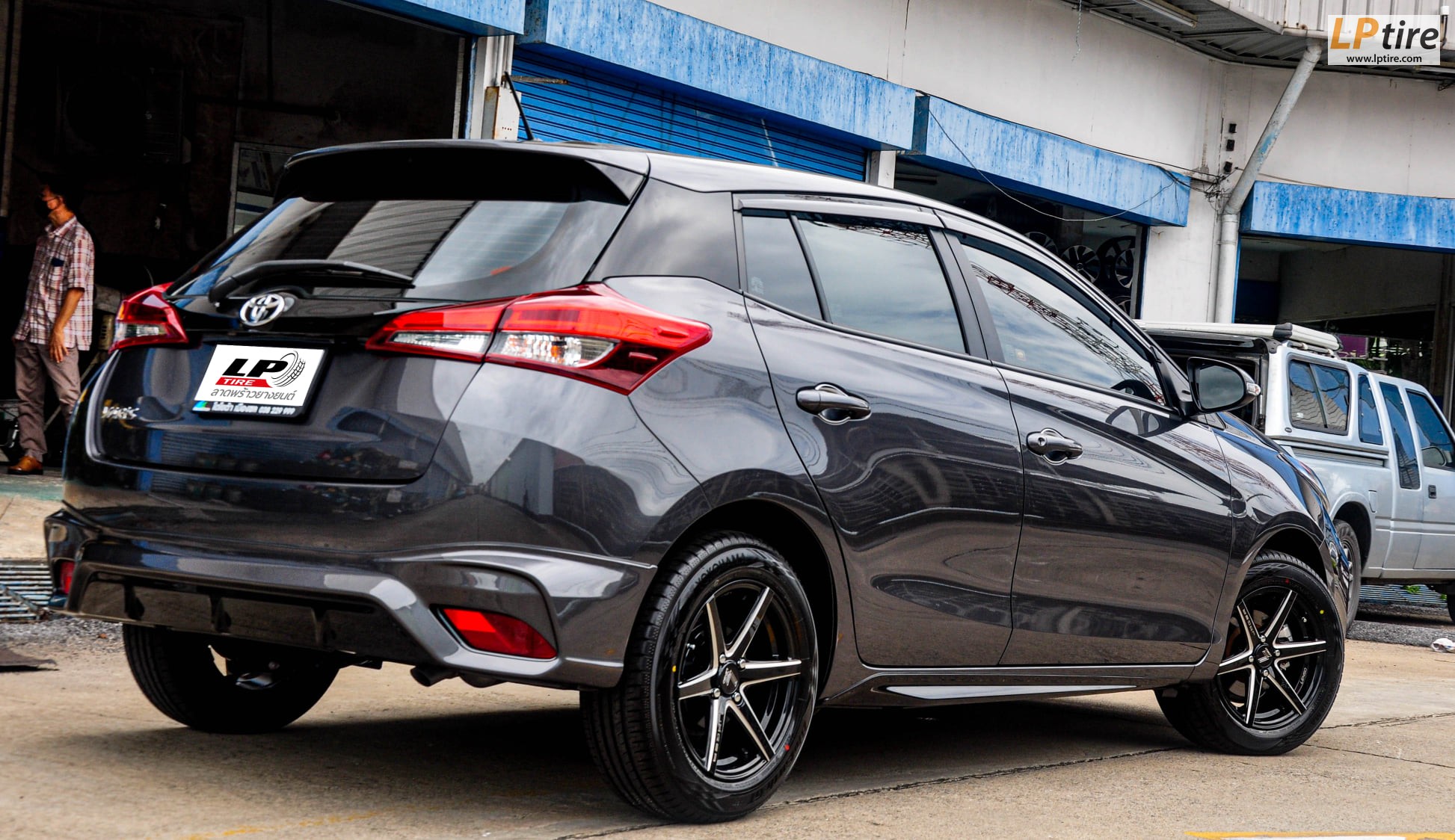 TOYOTA YARIS จัดล้อ LENSO JAGER CRAFT 15x7 4H100 พร้อมยาง 195/60-15 YOKOHAMA AE51 JAPAN