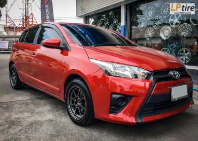 TOYOTA YARIS + ล้อแม็ก CE28 ขอบ 15 สีเทา + ยางรถยนต์ HANKOOK 195/55-15