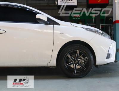 TOYOTA Yaris จัดล้อแม็ก LENSO Jager Craft 15x7 ET35 4x100 ดำเงาขลิปเงิน  ใช่ยางเดิมยังสวยลงตัว