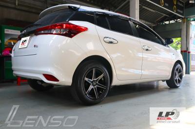 TOYOTA Yaris จัดล้อแม็ก LENSO Jager Craft 15x7 ET35 4x100 ดำเงาขลิปเงิน  ใช่ยางเดิมยังสวยลงตัว